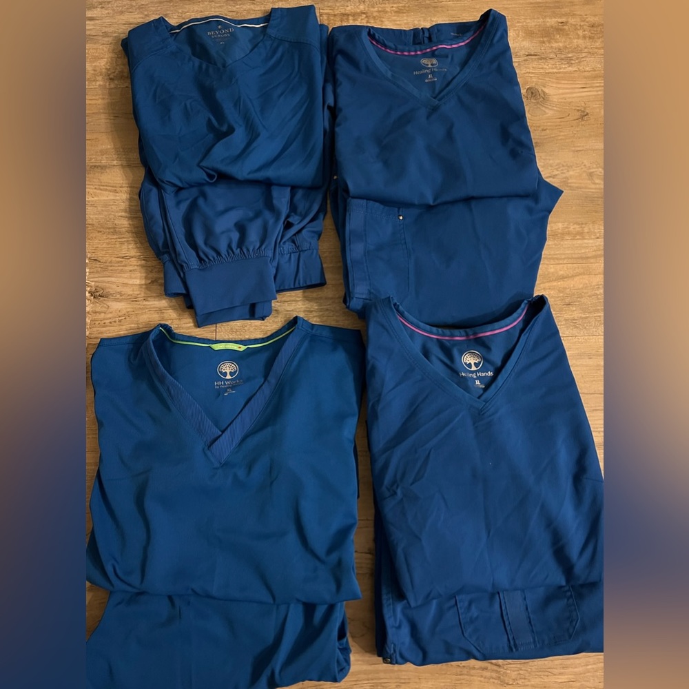 Royal Scrub sets (4)
